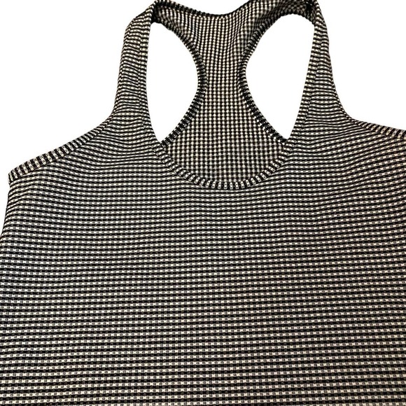 Lululemon Women Striped Activewear Tank Top Racerback Scoop Neck Black White ? - Picture 4 of 7